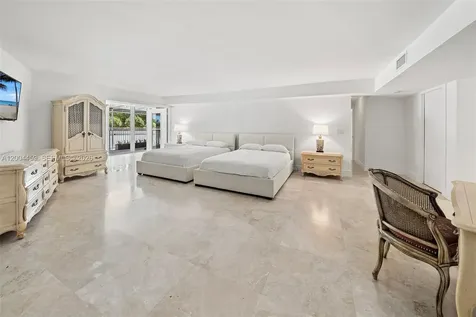 600 Grapetree Drive Key Biscayne FL 33149