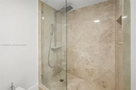 600 Grapetree Drive Key Biscayne FL 33149
