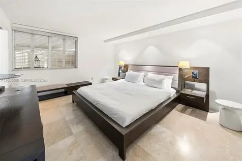 600 Grapetree Drive Key Biscayne FL 33149