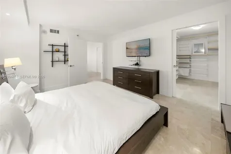 600 Grapetree Drive Key Biscayne FL 33149
