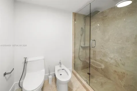 600 Grapetree Drive Key Biscayne FL 33149