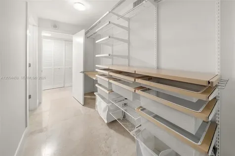 600 Grapetree Drive Key Biscayne FL 33149