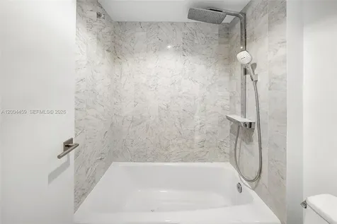 600 Grapetree Drive Key Biscayne FL 33149