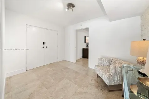 600 Grapetree Drive Key Biscayne FL 33149