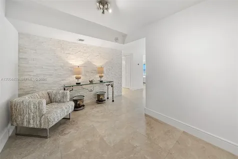 600 Grapetree Drive Key Biscayne FL 33149