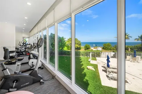 600 Grapetree Drive Key Biscayne FL 33149