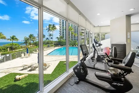 600 Grapetree Drive Key Biscayne FL 33149