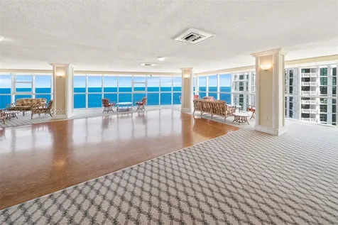 600 Grapetree Drive Key Biscayne FL 33149