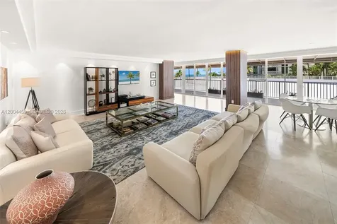 600 Grapetree Drive Key Biscayne FL 33149