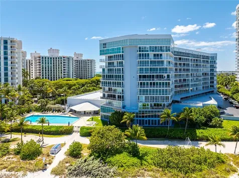600 Grapetree Drive Key Biscayne FL 33149