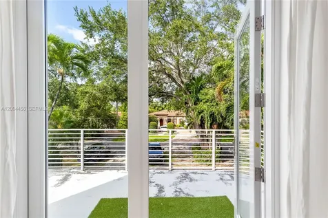 152 SW 20th Road Miami FL 33129