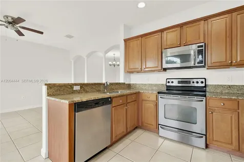 10346 NW 30th Terrace Doral FL 33172