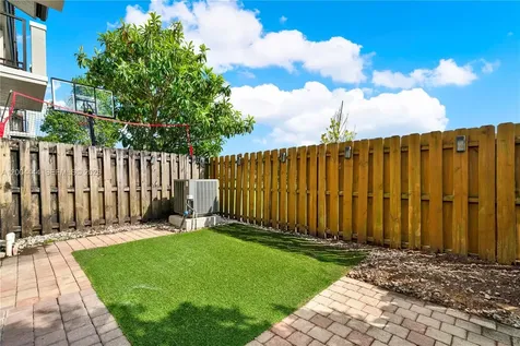 10346 NW 30th Terrace Doral FL 33172