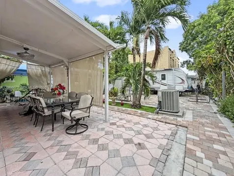 3554 SW 26th Street Miami FL 33133