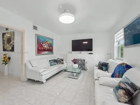 3554 SW 26th Street Miami FL 33133