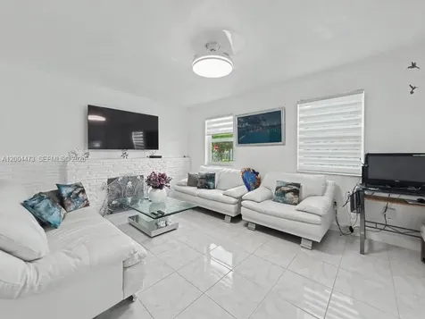 3554 SW 26th Street Miami FL 33133