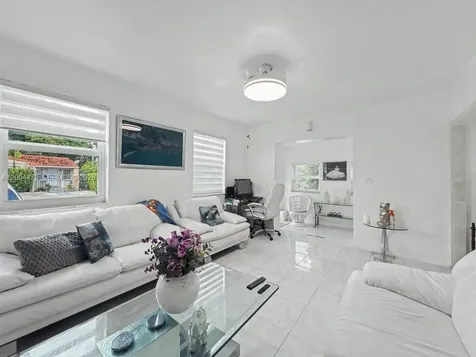 3554 SW 26th Street Miami FL 33133