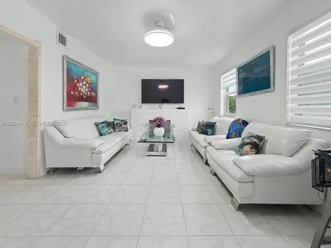 3554 SW 26th Street Miami FL 33133