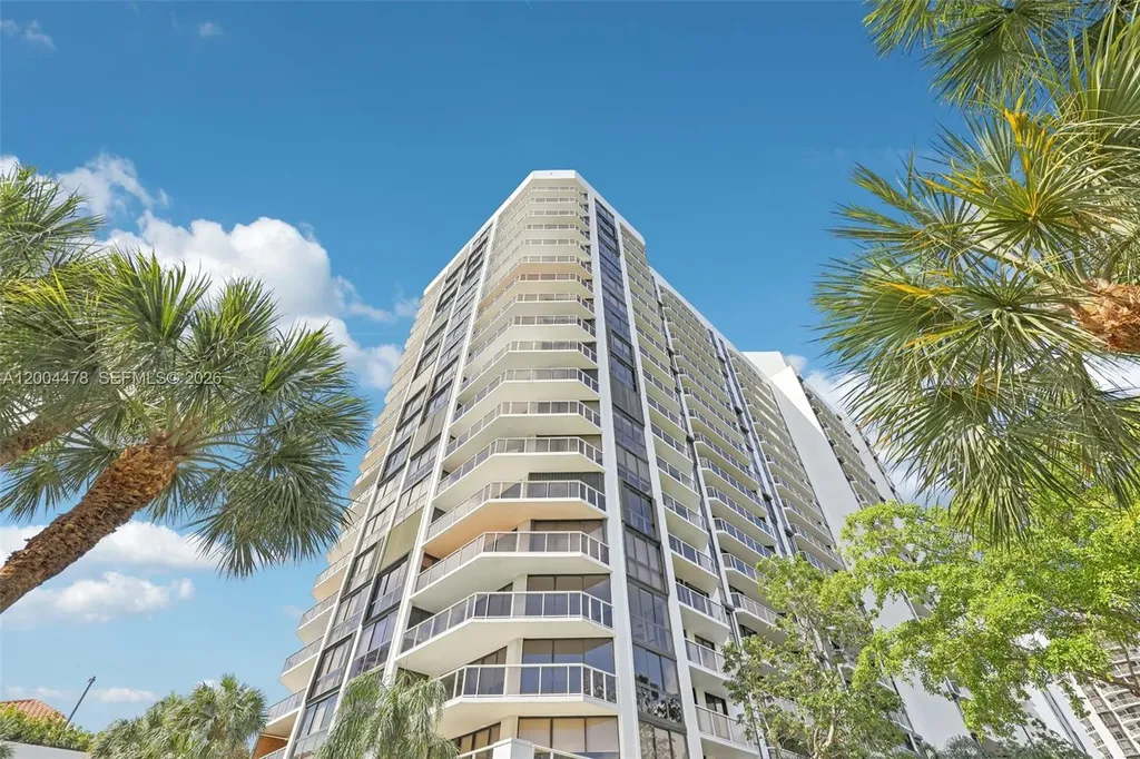 3640 Yacht Club Drive Aventura FL 33180