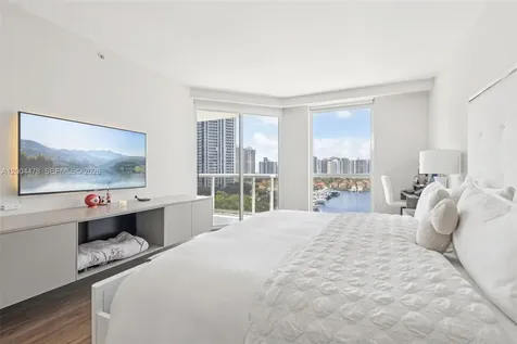 3640 Yacht Club Drive Aventura FL 33180