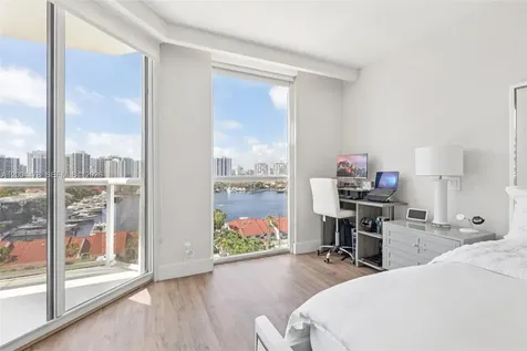 3640 Yacht Club Drive Aventura FL 33180