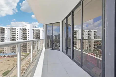 3640 Yacht Club Drive Aventura FL 33180