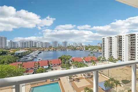 3640 Yacht Club Drive Aventura FL 33180