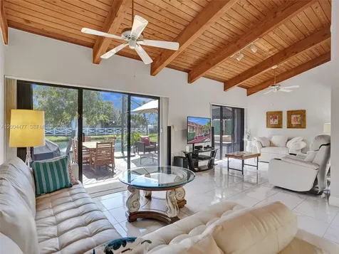 2667 S Parkview Drive Hallandale Beach FL 33009