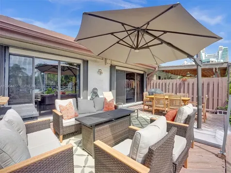 2667 S Parkview Drive Hallandale Beach FL 33009