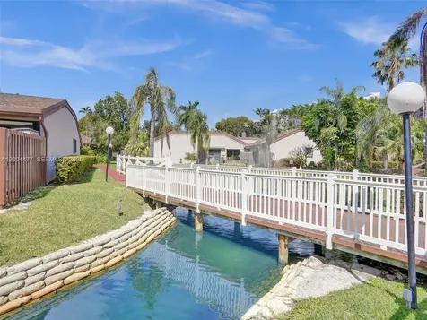 2667 S Parkview Drive Hallandale Beach FL 33009
