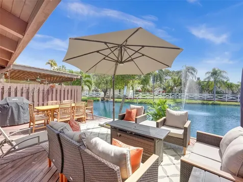 2667 S Parkview Drive Hallandale Beach FL 33009