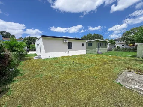 1846 NW 49th Street Miami FL 33142