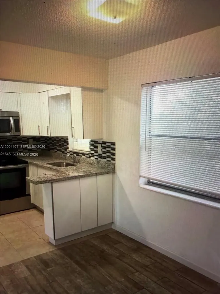2415 Lincoln Street Hollywood FL 33020