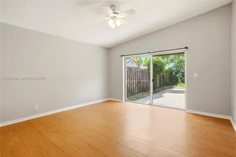 1414 E Harmony Lake Circle Davie FL 33324