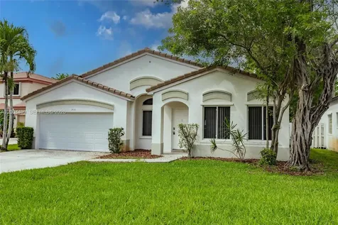 1414 E Harmony Lake Circle Davie FL 33324