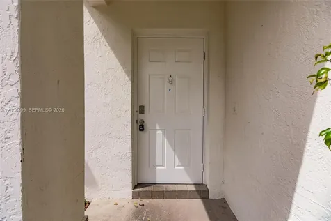 1414 E Harmony Lake Circle Davie FL 33324