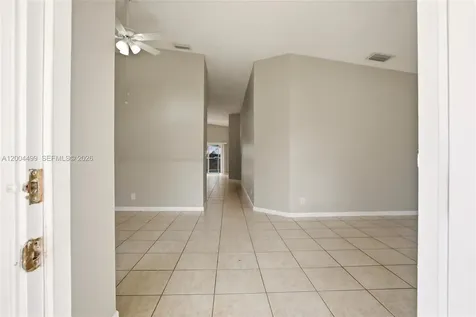 1414 E Harmony Lake Circle Davie FL 33324