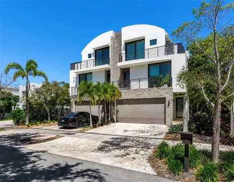 104 NE 16th Terrace Fort Lauderdale FL 33301