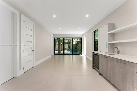 104 NE 16th Terrace Fort Lauderdale FL 33301