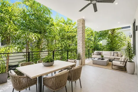 104 NE 16th Terrace Fort Lauderdale FL 33301