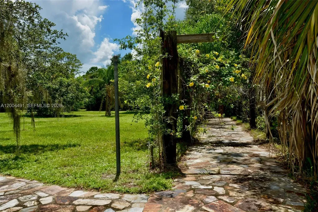 18220 Elmwood Other City - In The State Of Florida FL 33920