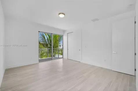 16710 N Botaniko Drive N Weston FL 33326