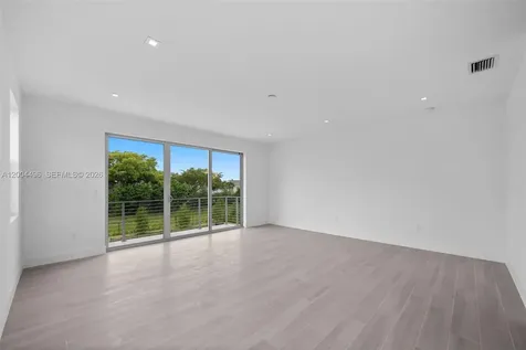16710 N Botaniko Drive N Weston FL 33326