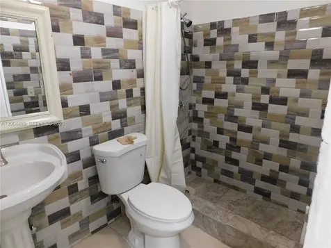 10945 NW 19th Avenue Miami FL 33167