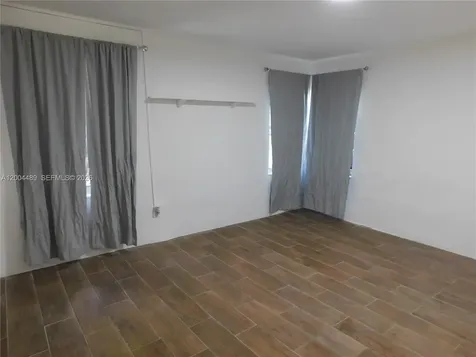 10945 NW 19th Avenue Miami FL 33167
