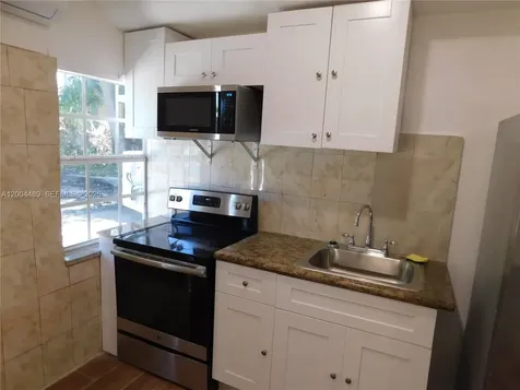 10945 NW 19th Avenue Miami FL 33167