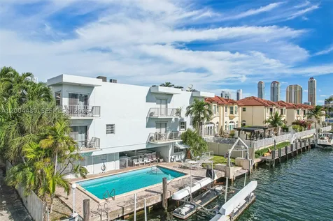 3862 NE 171st Street North Miami Beach FL 33160