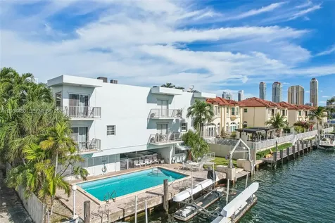 3862 NE 171st Street North Miami Beach FL 33160