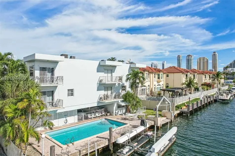 3862 NE 171st Street North Miami Beach FL 33160