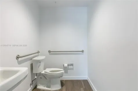 7265 NW 74th Street Medley FL 33166